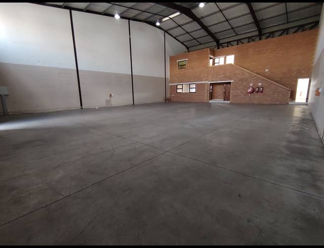 427M² WAREHOUSE TO LET IN AIRPORT PARK